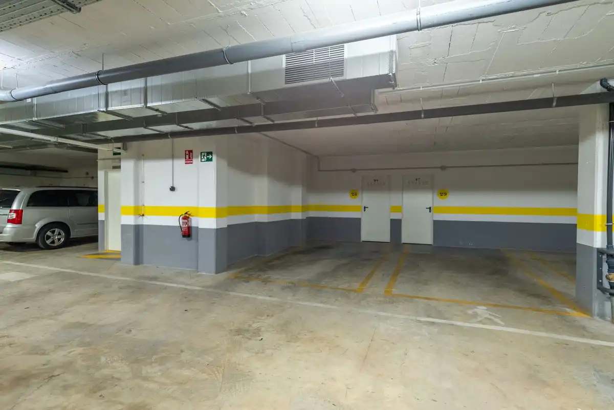 Aparcament de Apartament en venda en Mijas amb Aire condicionat, Terrassa i Moblat