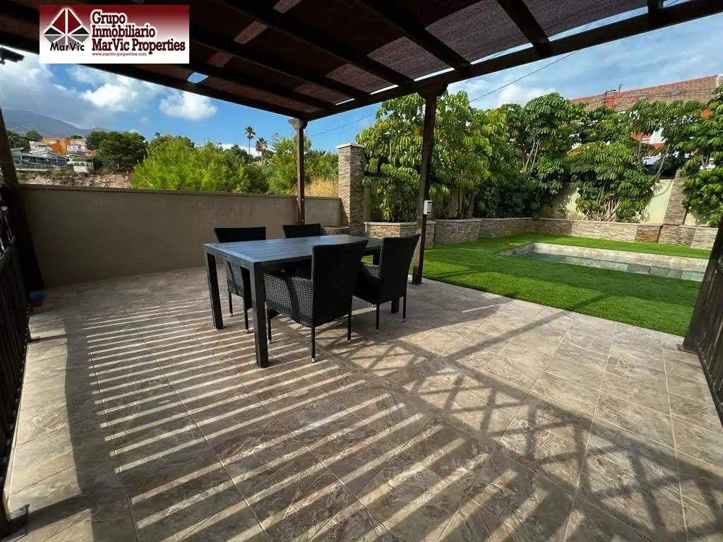 Terrassa de Casa o xalet en venda en La Nucia amb Aire condicionat, Calefacció i Jardí privat