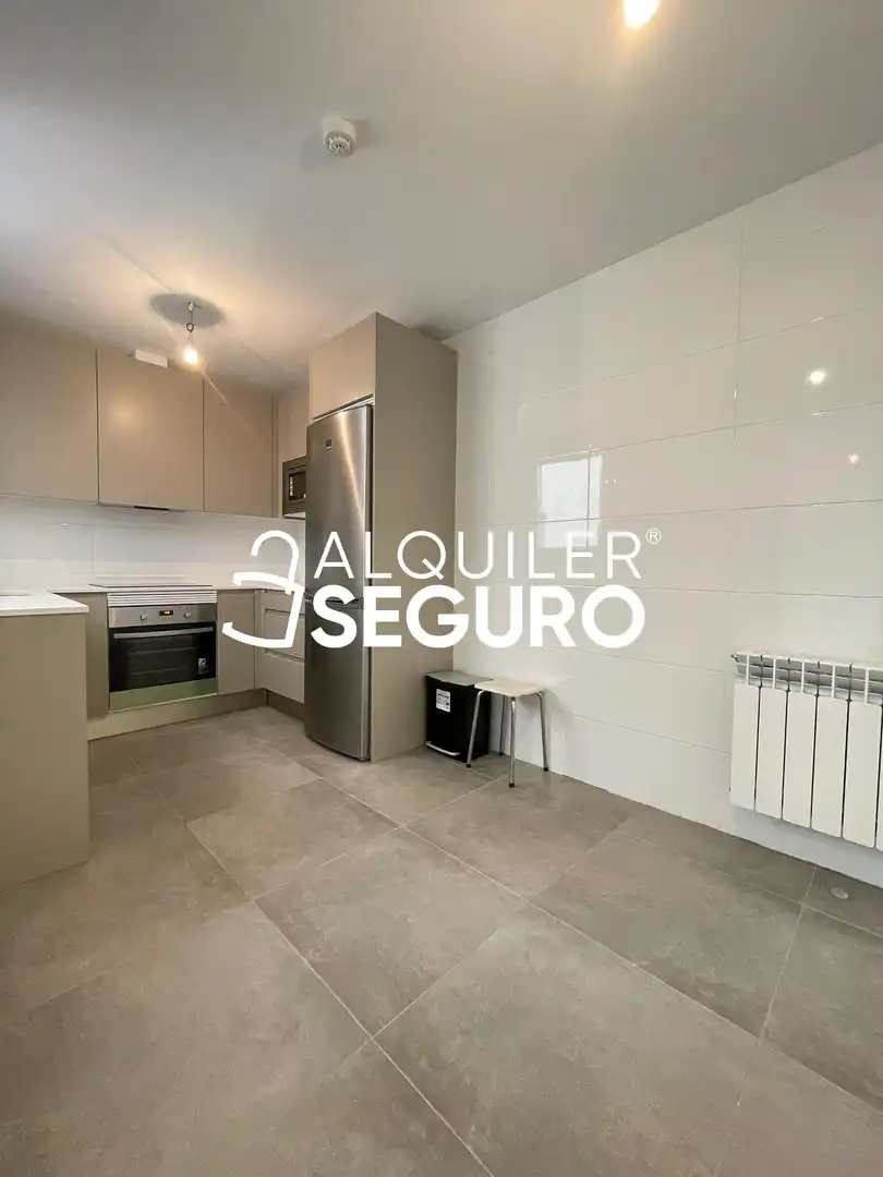 Flat for rent in Maria de Maeztu, Arroyo del Fresno