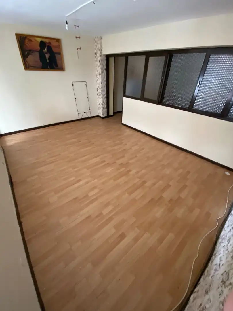 Commercial properties for rent in Gijón   with Parquet flooring