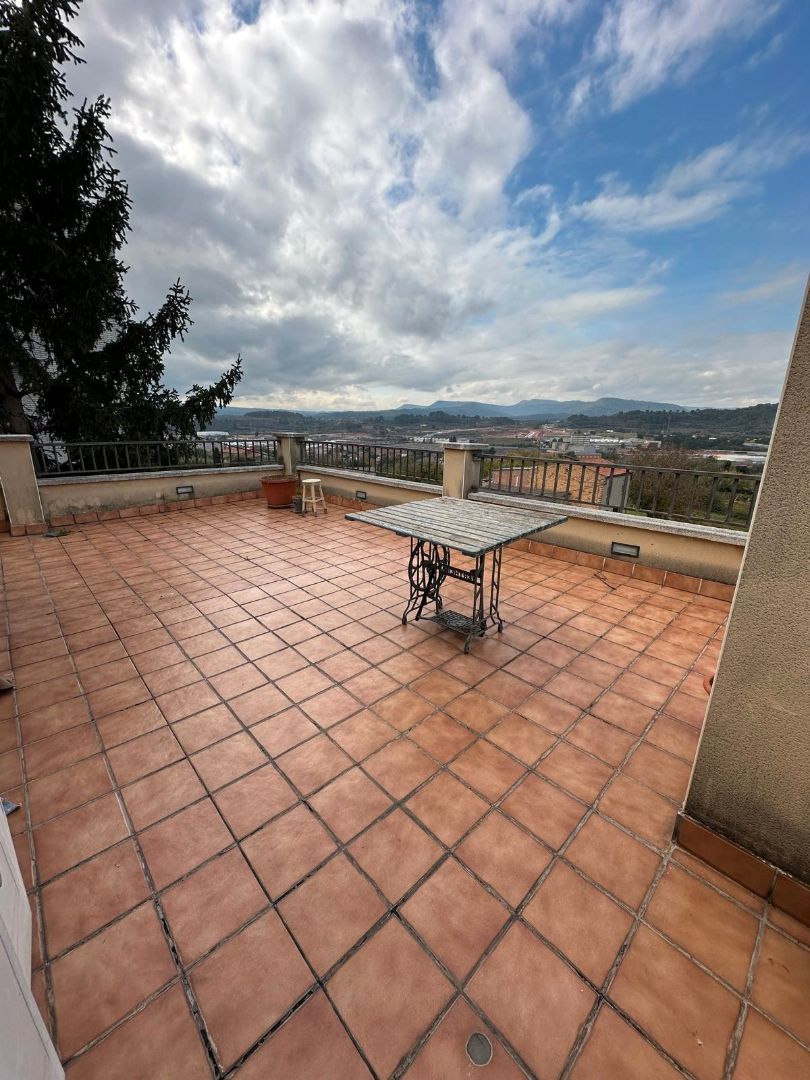 Terrace of House or chalet for sale in Manresa  with Air Conditioner, Heating and Terrace