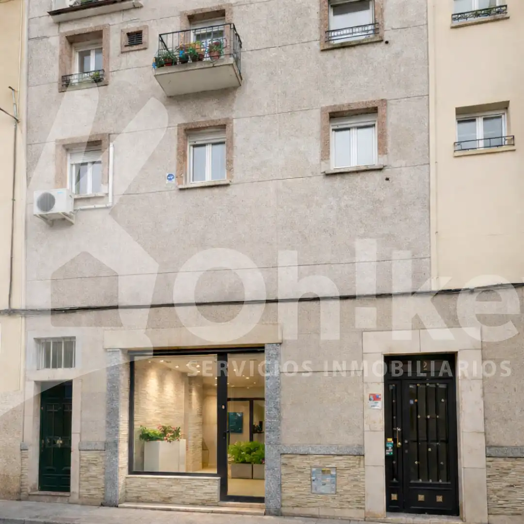 Vista exterior de Ático en venta en  Madrid Capital con Terraza y Balcón