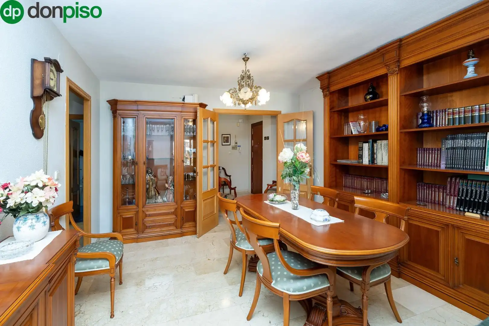 Dining room of Flat for sale in Granada  with Air Conditioner, Heating and Terrace