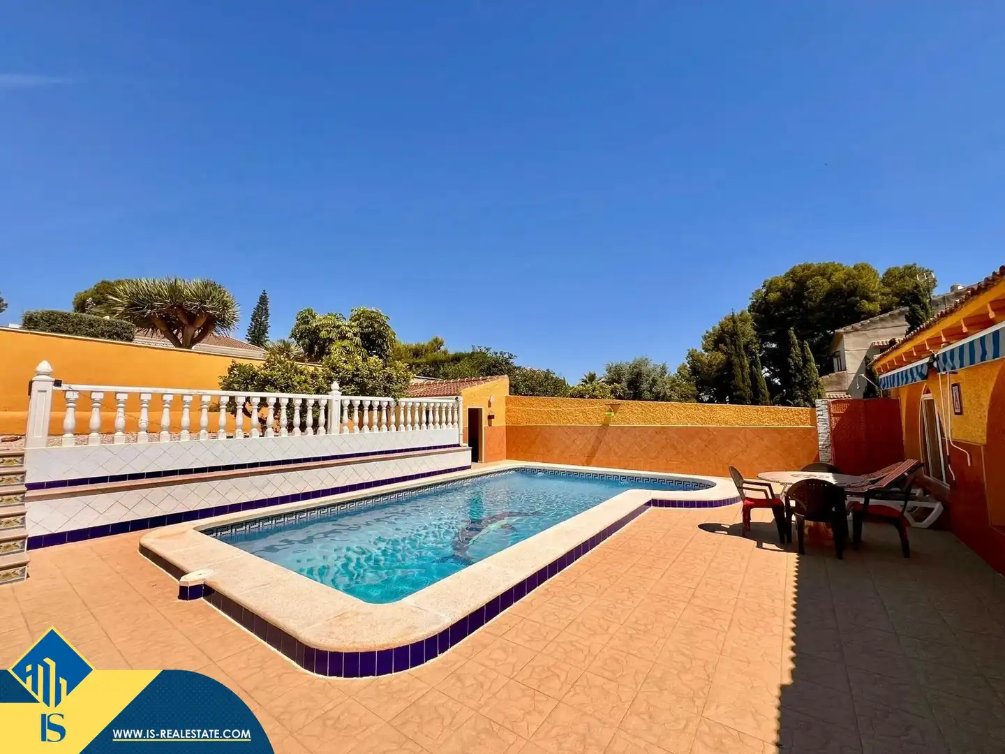 Chalet con jardín en venta en Los Balcones - Los Altos, imagen 5