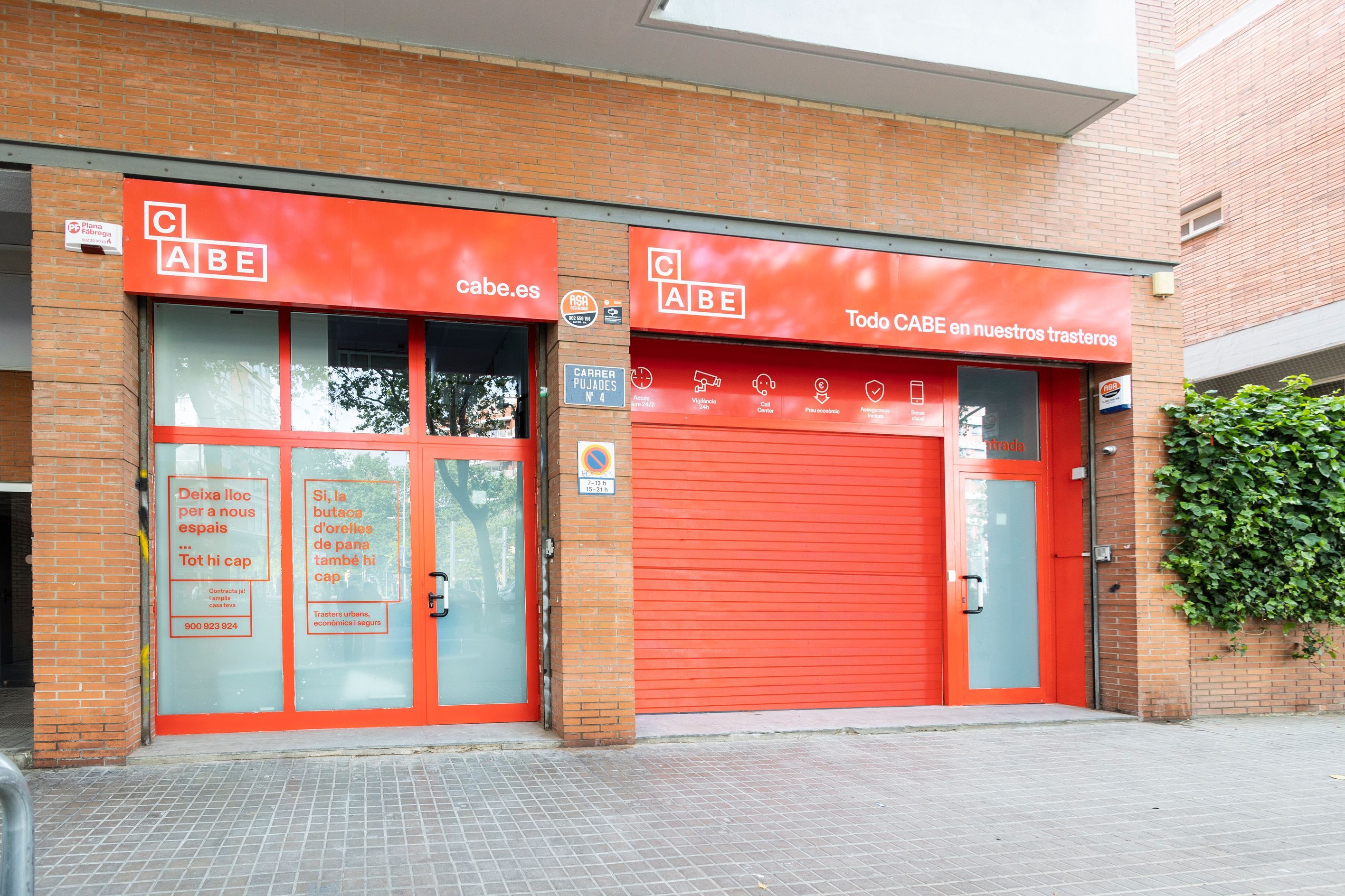 Box room to rent in  Barcelona Capital  with Alarm
