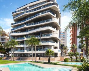 Vista exterior de Planta baixa en venda en Guardamar del Segura amb Terrassa, Traster i Piscina comunitària