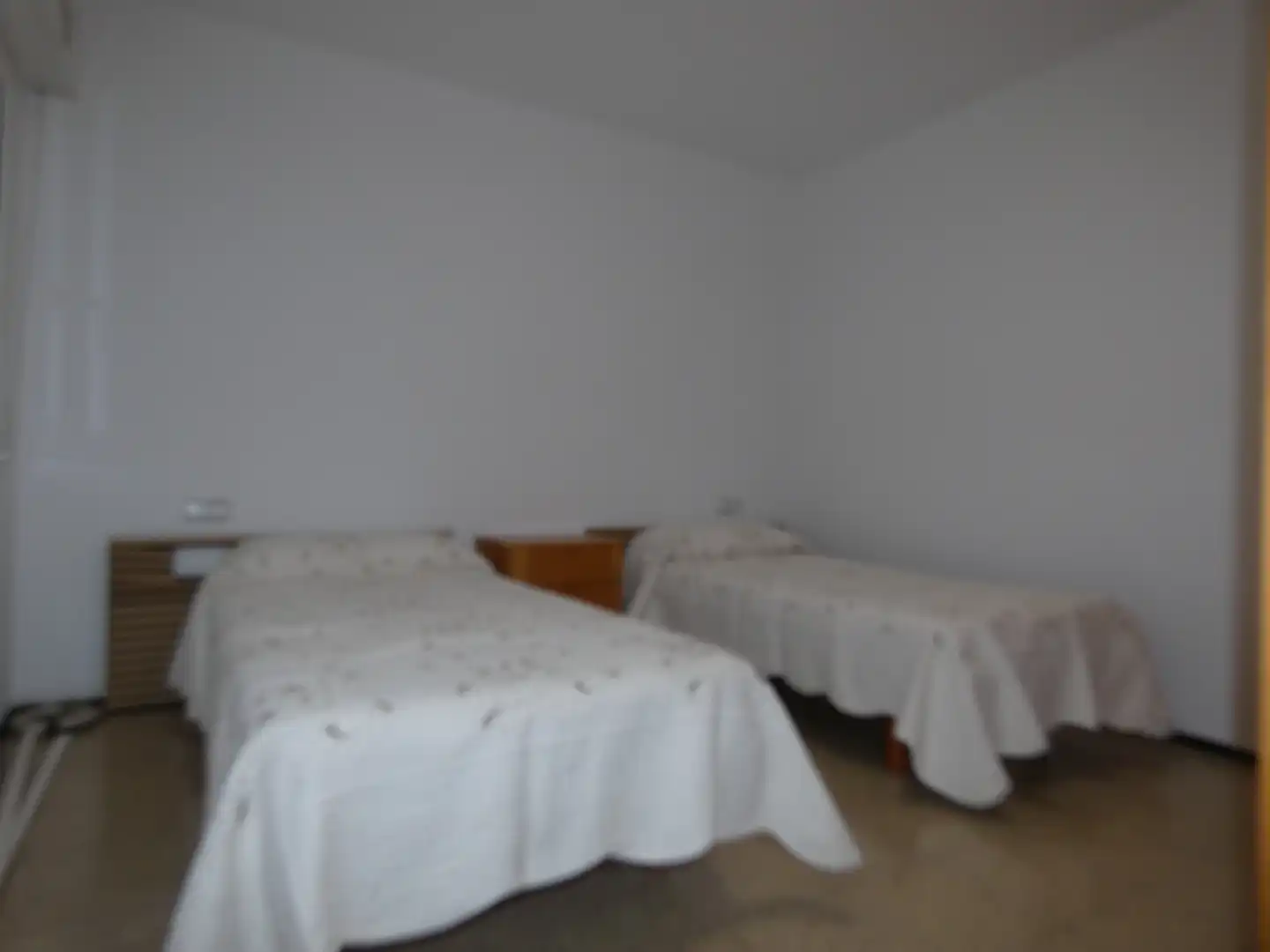 Bedroom of Flat for sale in Girona  with Air Conditioner, Heating and Furnished
