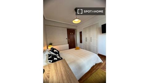 Foto 2 de Pis per a compartir a Santutxu - Basarrate, Bizkaia