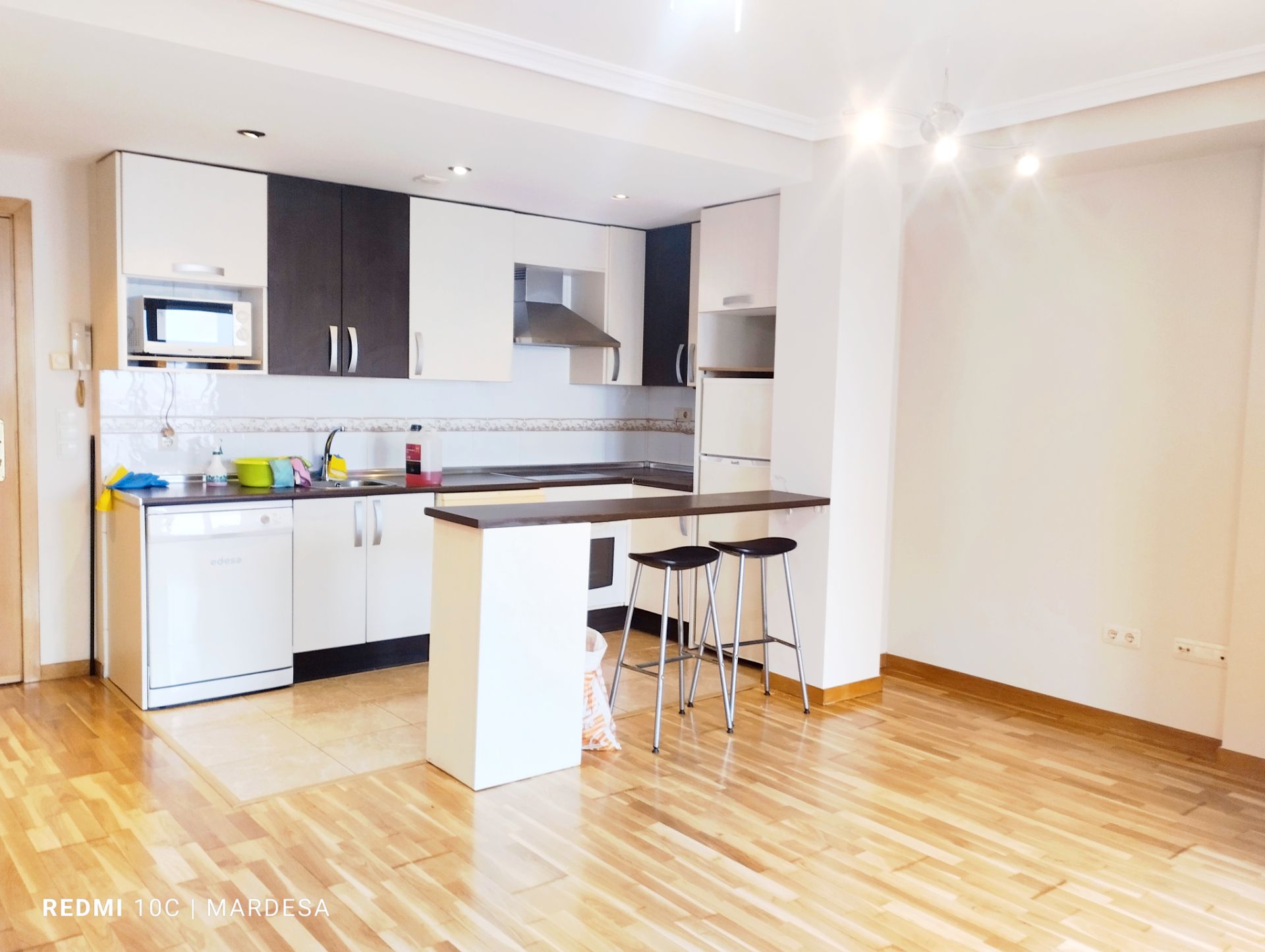 Kitchen of Apartment for sale in Castellanos de Moriscos  with Heating, Parquet flooring and Furnished