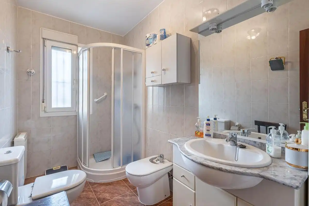 Baño de Casa o chalet en venta en Villa de Otura con Jardín privado y Piscina