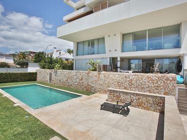 Àtic amb piscina en venda a Ponent
