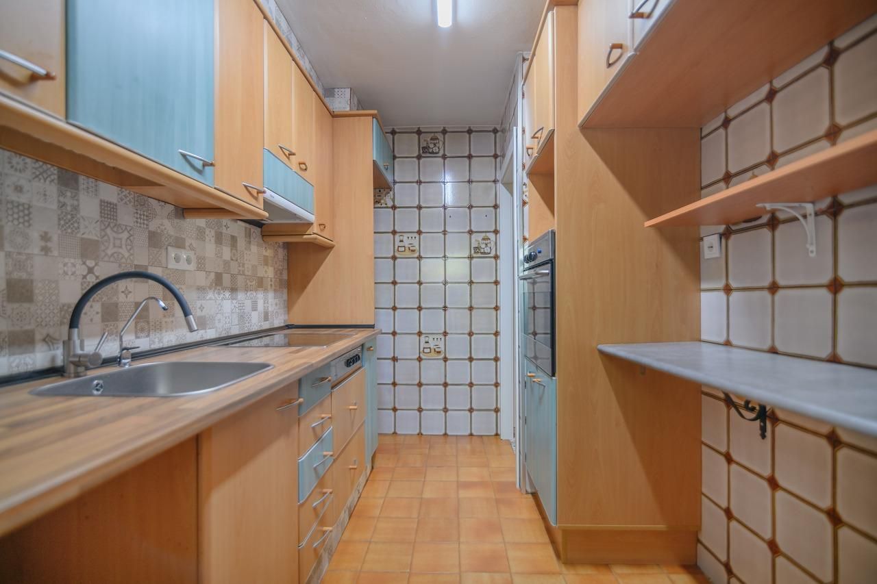 Kitchen of Flat for sale in Manresa  with Air Conditioner, Heating and Balcony