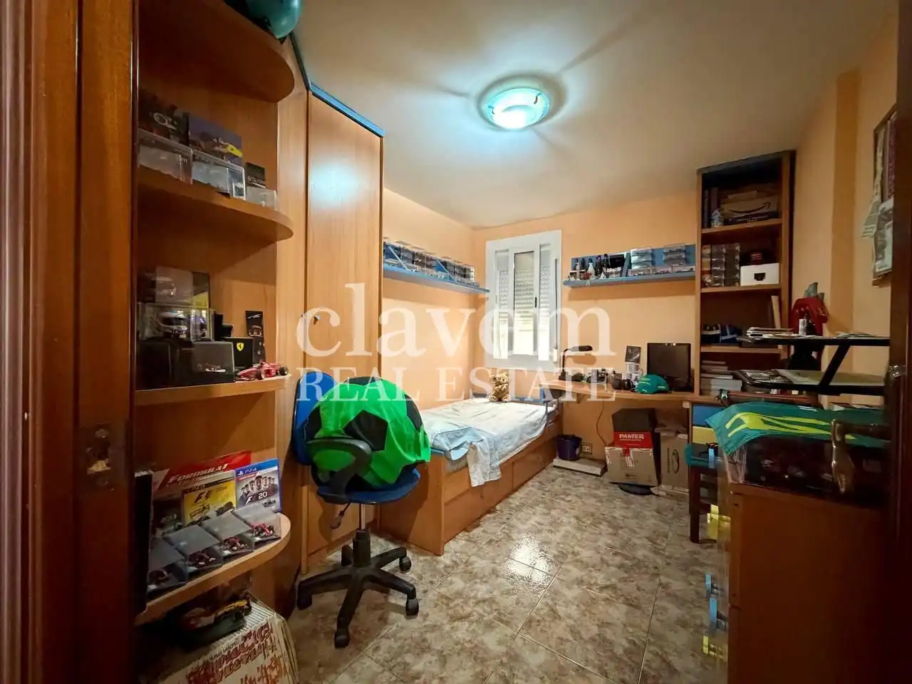 Schlafzimmer von Dachboden zum Verkauf in L'Hospitalet de Llobregat mit Klimaanlage und Terrasse