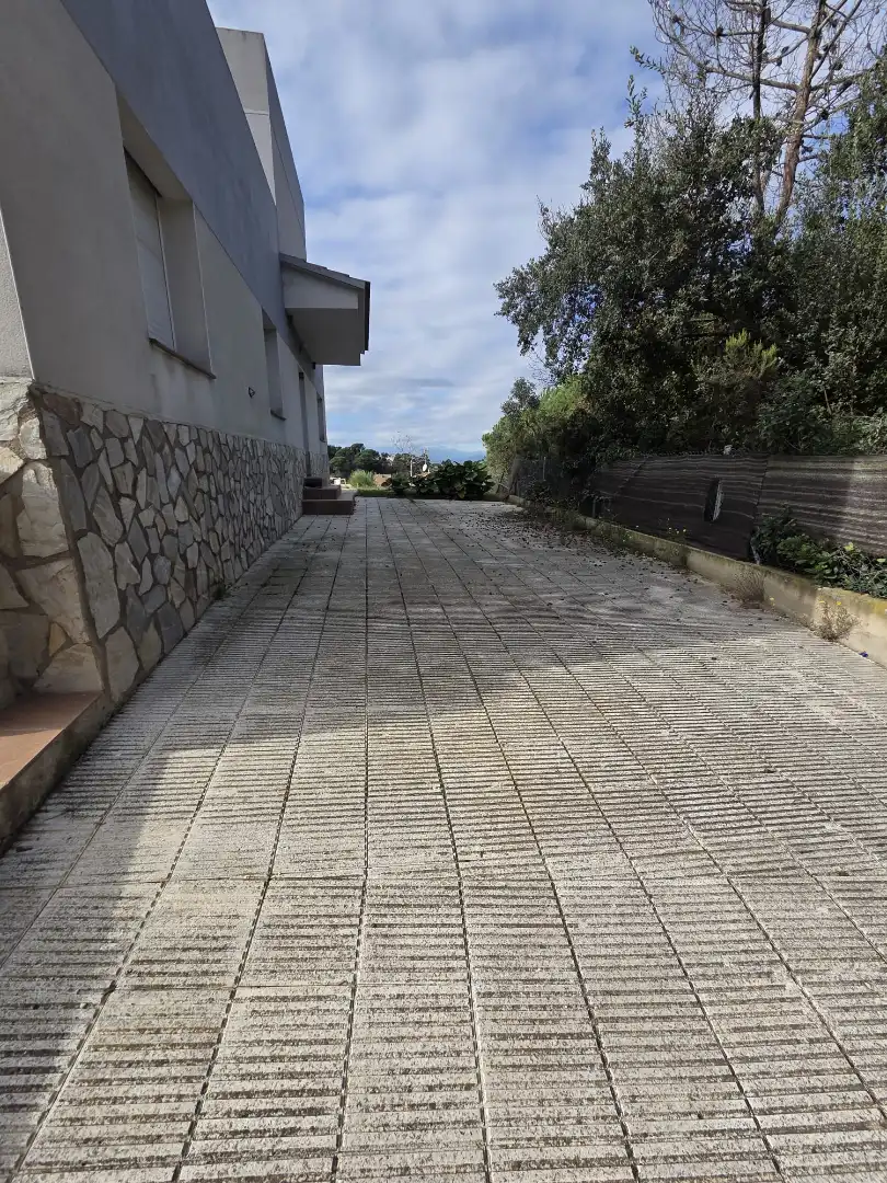 Aparcament de Casa o xalet en venda en Lloret de Mar amb Calefacció, Jardí privat i Terrassa
