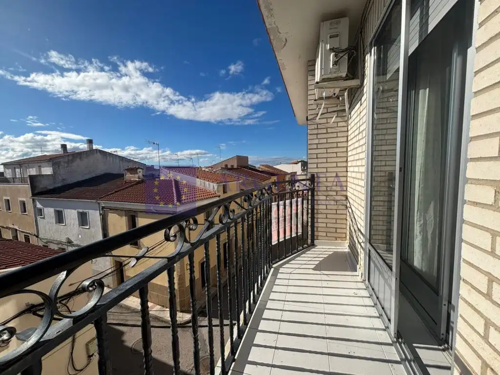 Pis amb terrassa en venda a Arroyo de la Luz, imagen 7