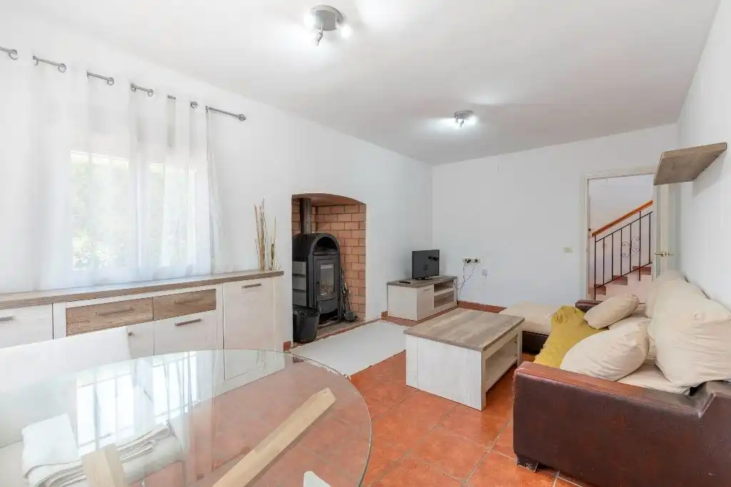 Sala d'estar de Casa o xalet en venda en Albolote amb Aire condicionat, Balcó i Piscina comunitària