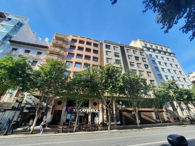 Oficina en Alquiler en Rambla de Méndez Núñez, 21 en Barrio del Centro