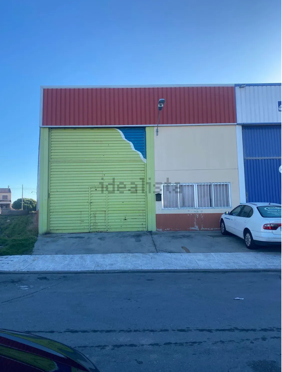 Industrial buildings to rent in Renales, Fuensalida