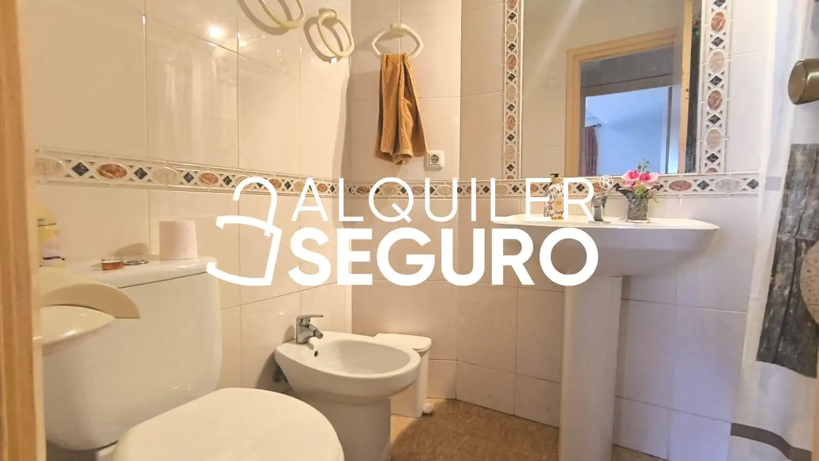 Bathroom of Flat for rent in Málaga  with Air Conditioner and Furnished