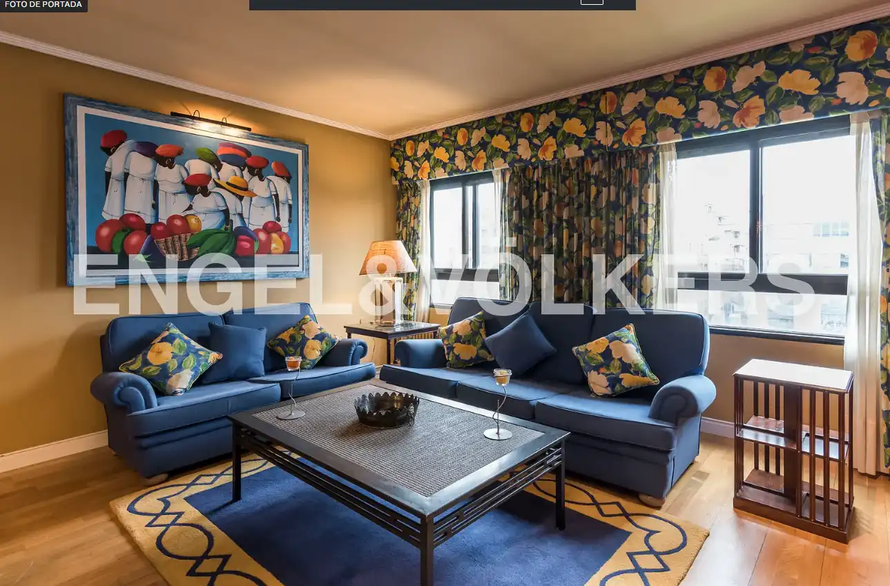 Living room of Flat for sale in Madrid  with Air Conditioner, Heating and Balcony