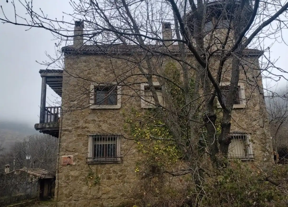 Vista exterior de Casa o chalet en venta en Villanueva de Ávila