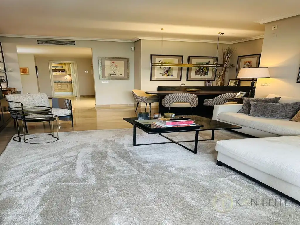 Piso con piscina en venta en Avenida Casablanca, imagen 3