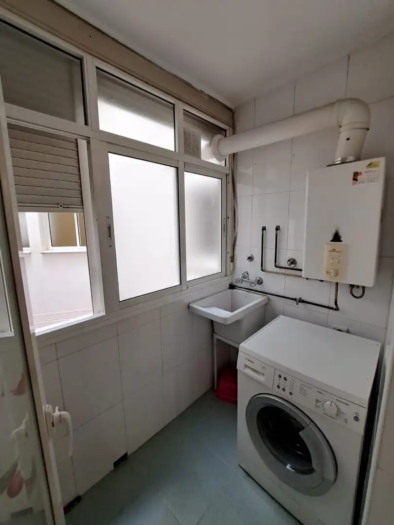 Bathroom of Flat for rent in Algeciras  with Air Conditioner, Furnished and Pets allowed