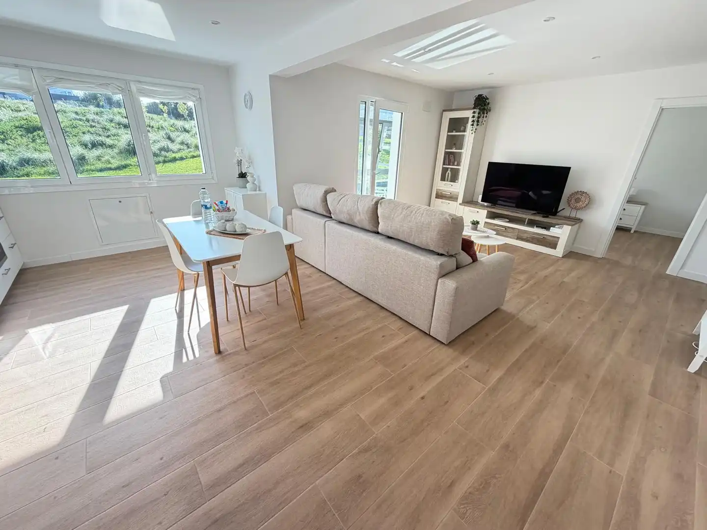 Sala d'estar de Apartament de lloguer en Sopela amb Calefacció, Moblat i Forn