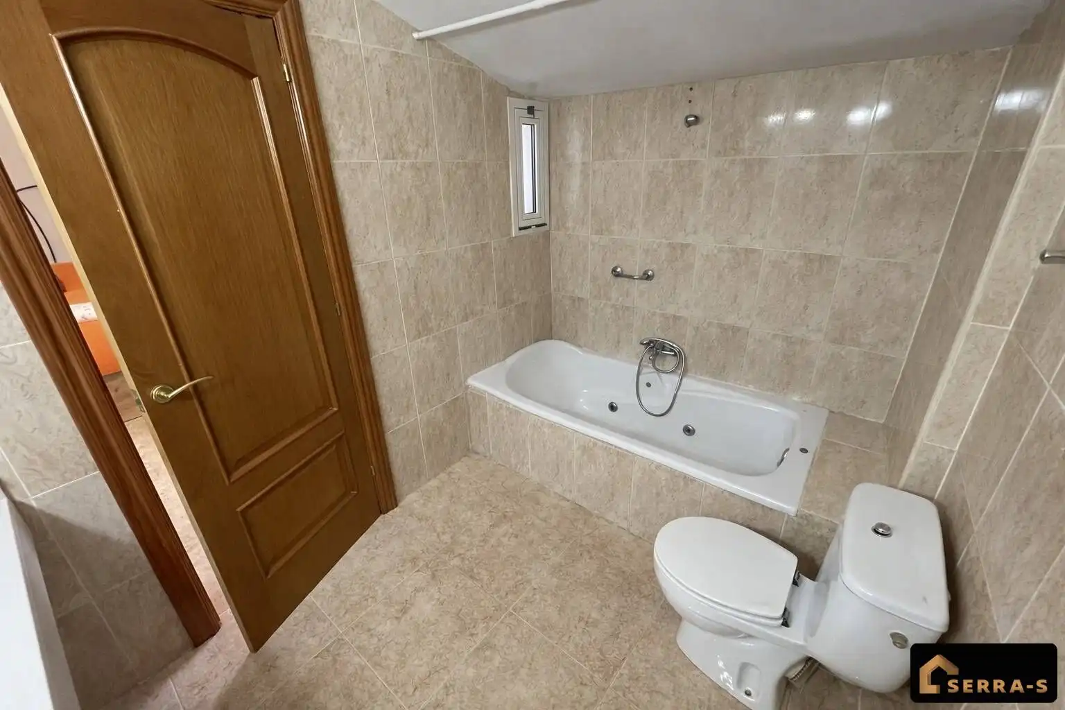 Badezimmer von Dachboden zum Verkauf in Malgrat de Mar mit Terrasse und Balkon