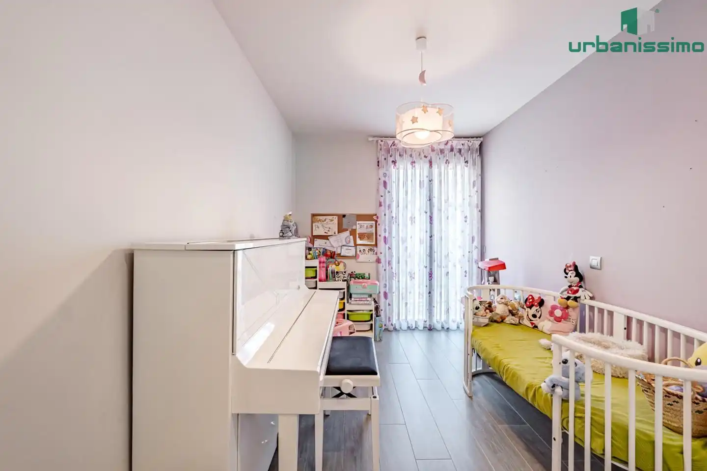 Bedroom of Flat for sale in Madrid  with Air Conditioner, Terrace and Storage room