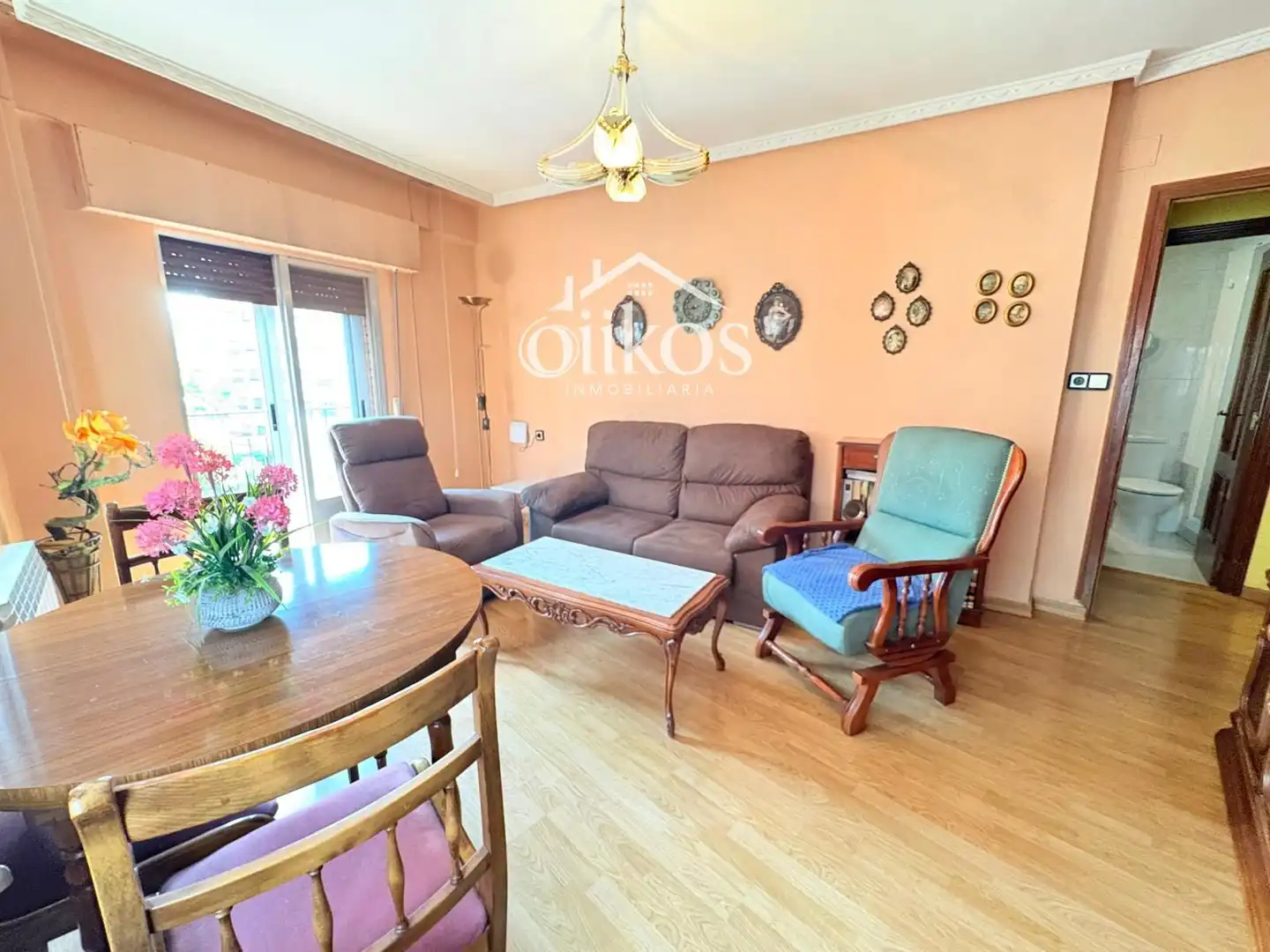 Sala de estar de Piso en venta en Salamanca con Calefacción, Parquet y Balcón
