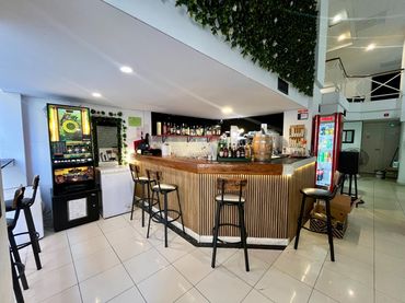 Local comercial en venda a Calle del Profesor Jiménez Díaz