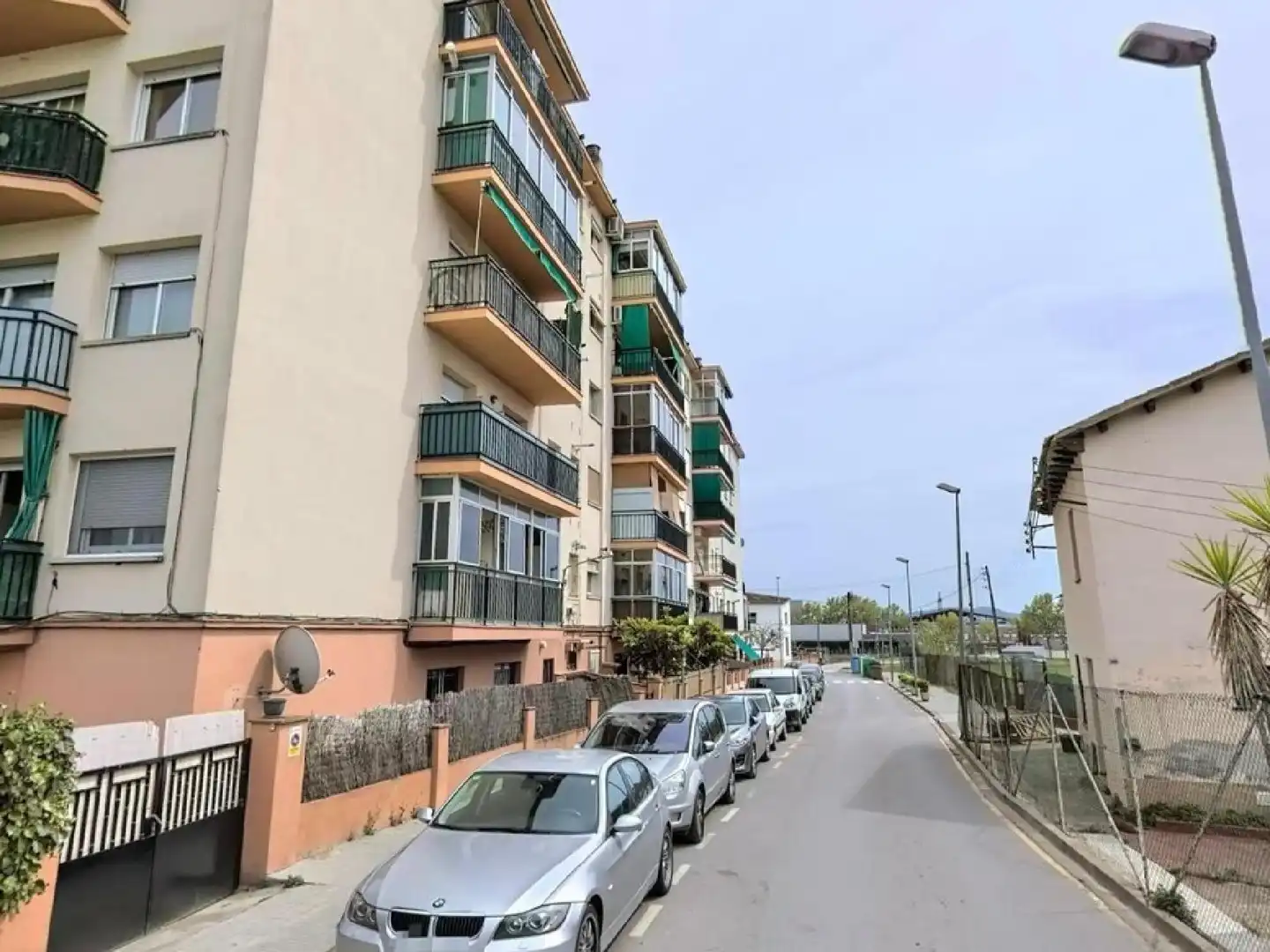 Vista exterior de Piso en venta en Palau-solità i Plegamans