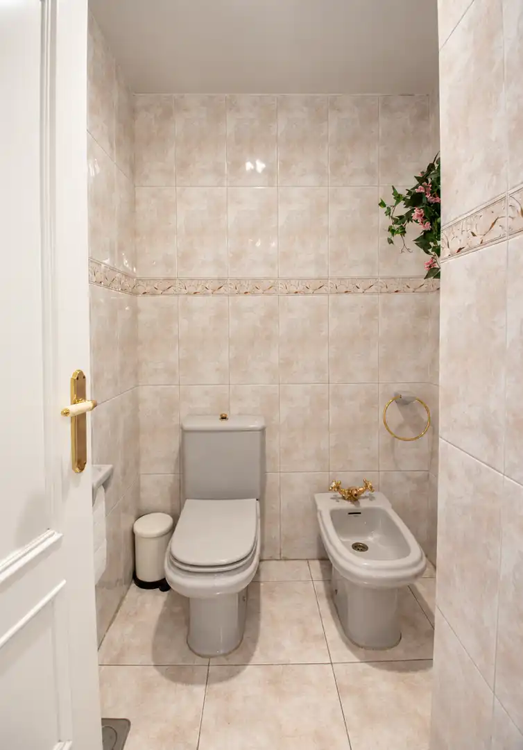 Baño de Piso en venta en Este - Alcosa- Torreblanca