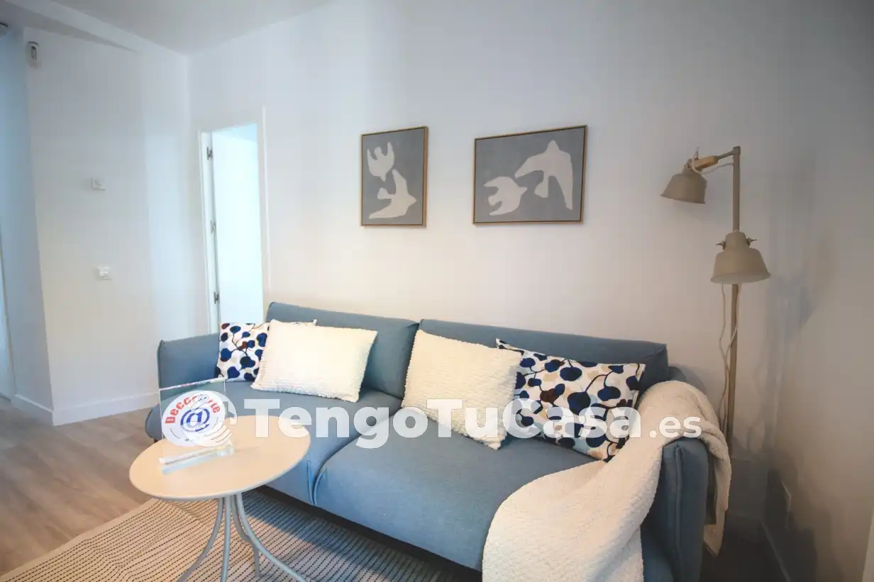 Living room of Flat for sale in Madrid  with Air Conditioner, Heating and Parquet flooring