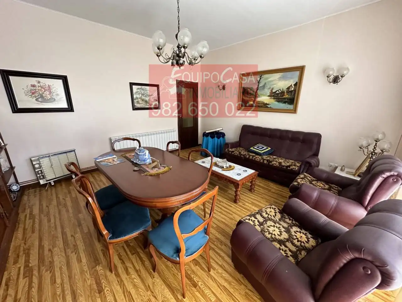 Sala d'estar de Casa adosada en venda en Palas de Rei amb Calefacció, Jardí privat i Parquet