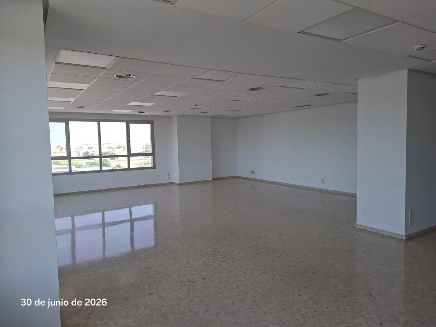 Oficina de alquiler en Massanassa