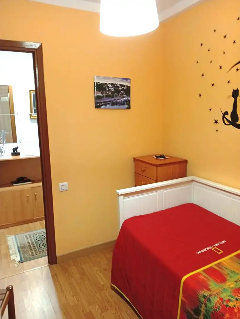 Habitación de Piso en venta en Gijón  con Calefacción, Parquet y Terraza