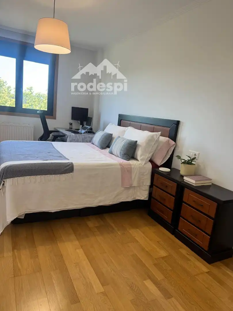 Habitación de Piso en venta en Ponteareas con Calefacción, Trastero y Amueblado