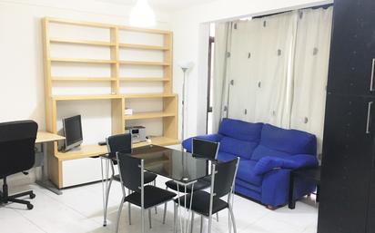 Living room of Flat for sale in  Madrid Capital  with Air Conditioner