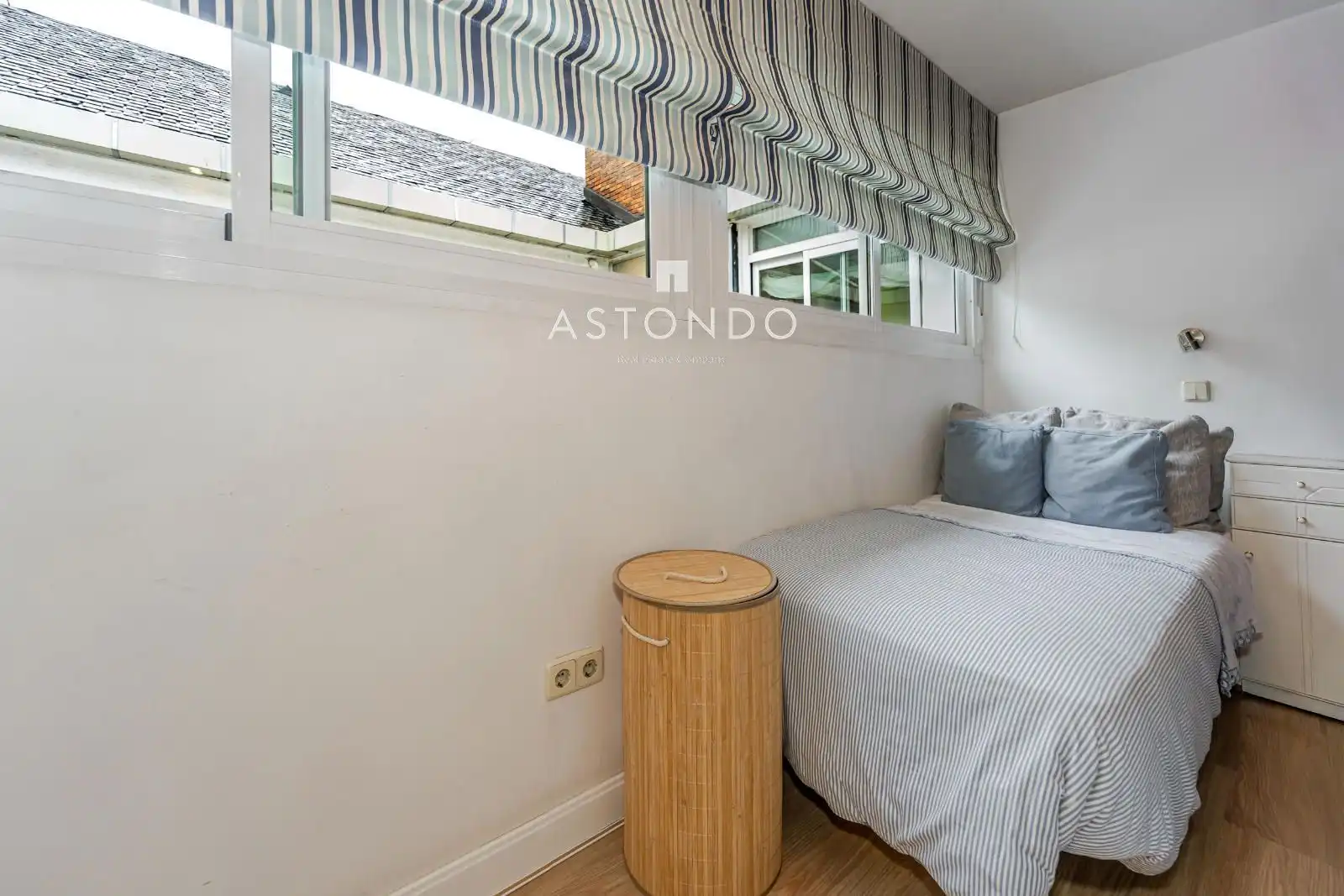 Bedroom of Flat for sale in Hortaleza