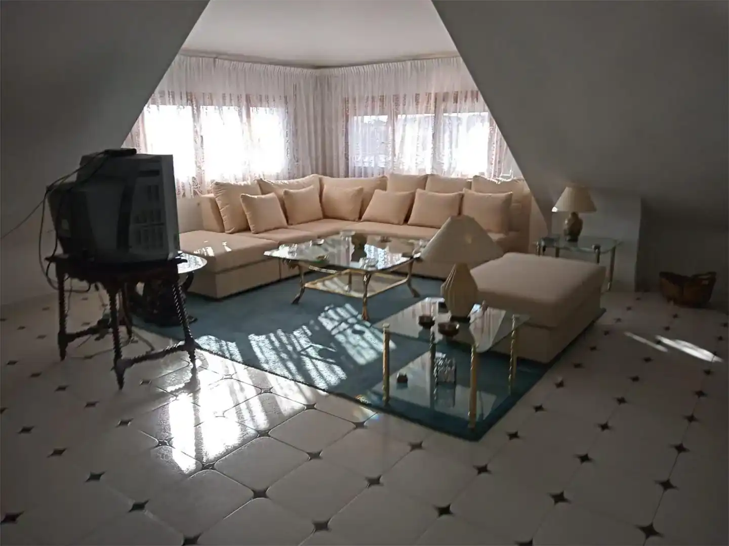 Sala d'estar de Casa o xalet en venda en Fuensalida amb Piscina i Balcó