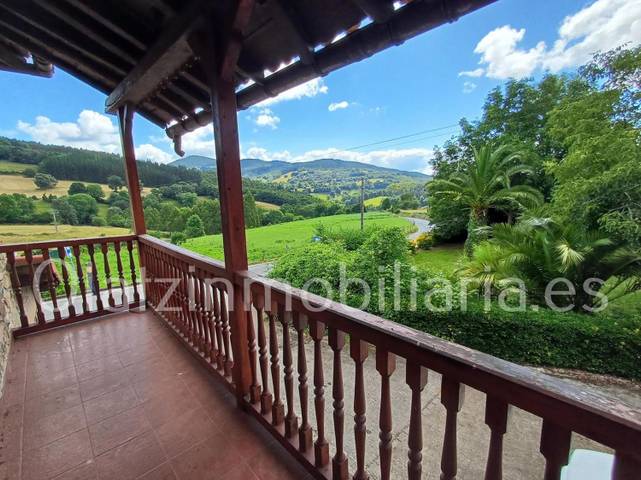 Casa-chalet en Venta en Artzentales