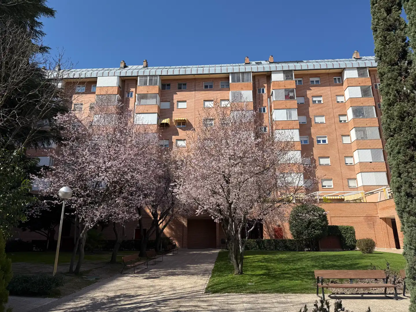 Außenansicht von Wohnung zum Verkauf in Alcorcón mit Heizung, Privatgarten und Möbliert
