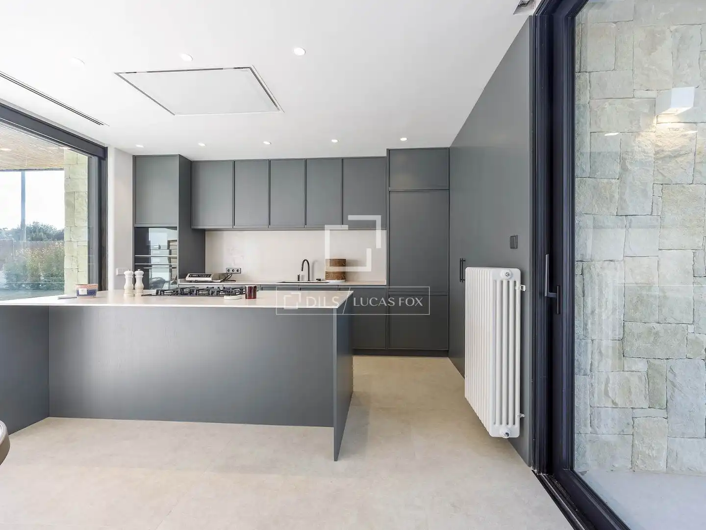 Cocina de Casa o chalet en venta en L'Eliana con Aire acondicionado, Calefacción y Jardín privado
