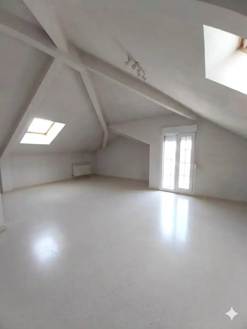 Habitación de Casa o chalet en venta en Pozuelo de Alarcón con Aire acondicionado, Calefacción y Jardín privado