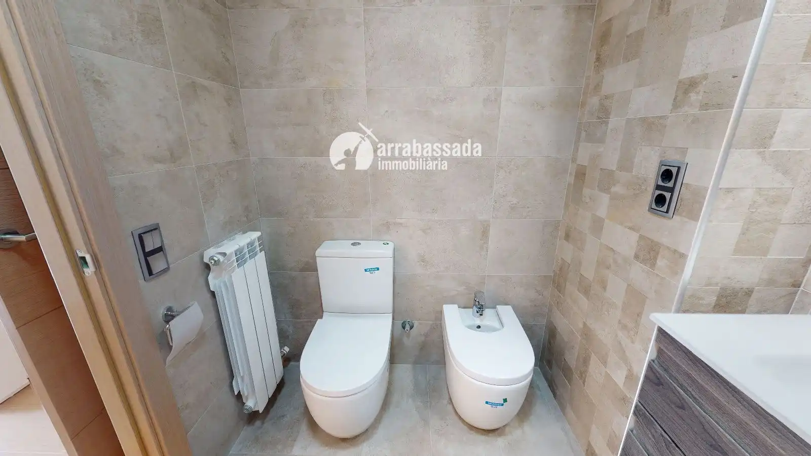 Baño de Piso de alquiler en Tarragona con Aire acondicionado, Calefacción y Terraza