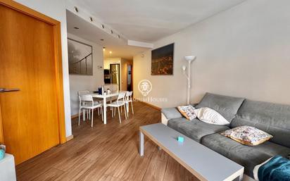 Living room of Flat for sale in  Barcelona Capital  with Air Conditioner and Heating