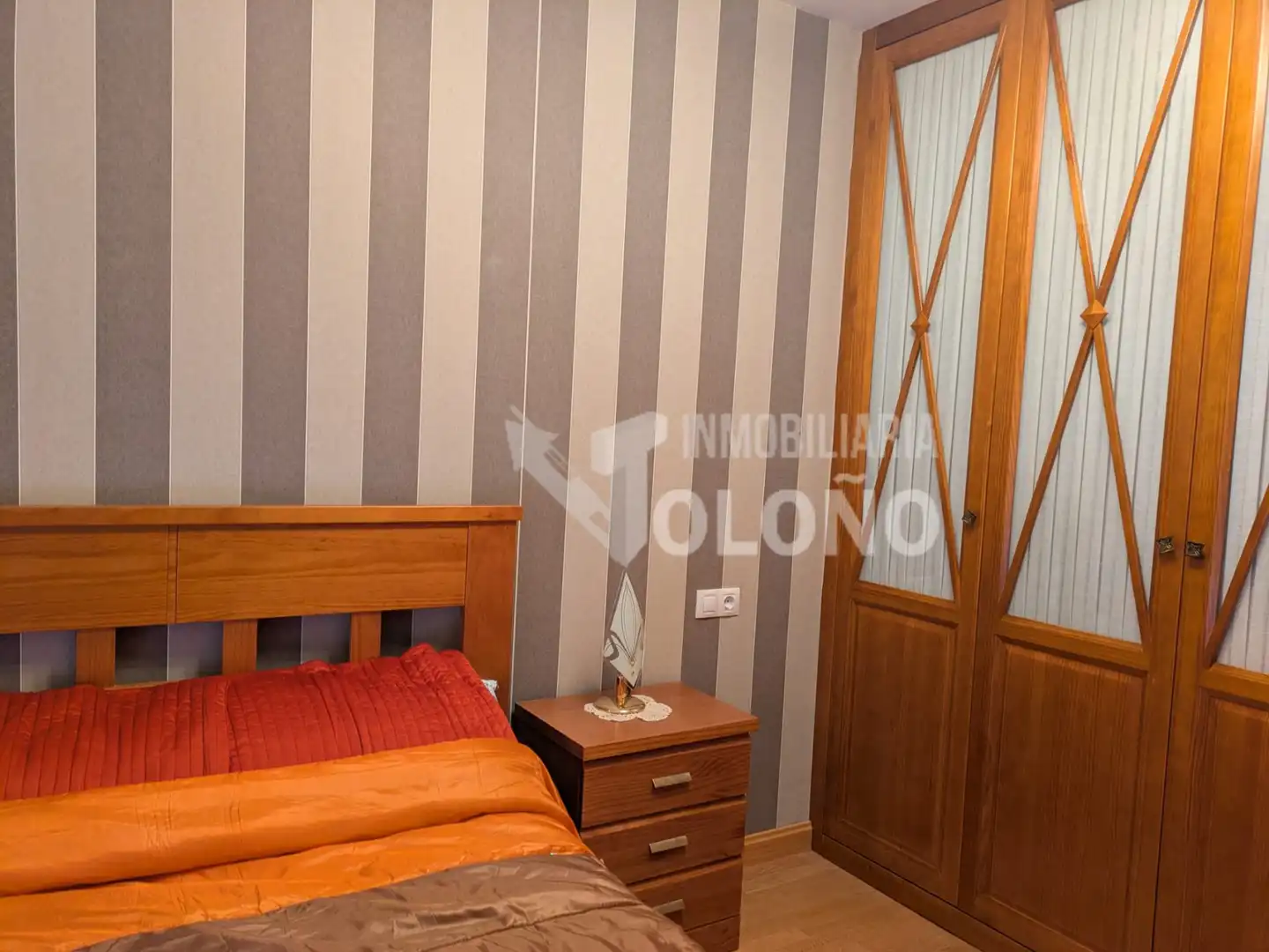Schlafzimmer von Haus oder Chalet zur Miete in Anguciana mit Heizung, Privatgarten und Parkett