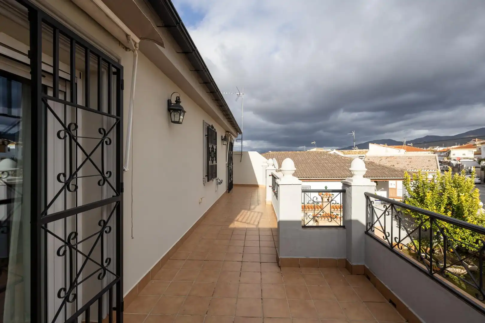 Terrassa de Casa adosada en venda en La Zubia amb Aire condicionat, Terrassa i Traster